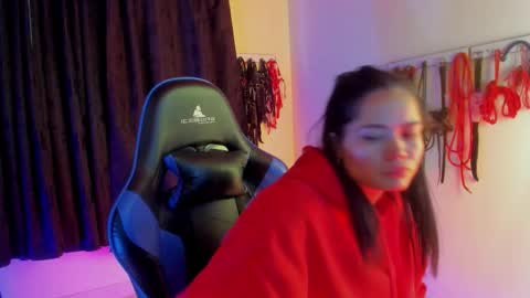 scarlet taylor kennedy online show from October 2025 07:56:01 PM