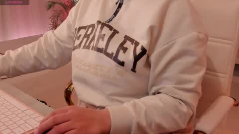 Snapshot of scarlet_miller_1 chatting on November 2025 12:27:01 PM Celeste online show from November 2025 12:27:01 PM