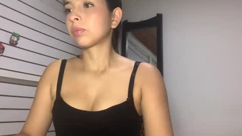 Snapshot of scarlet_muse18 chatting on March 2026 04:46:01 PM scarlet_muse18 online show from March 2026 04:46:01 PM