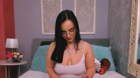 Scarlet online show from March 2026 06:24:02 PM