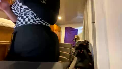 Snapshot of scarlet_whisper chatting on March 2026 10:00:02 PM scarlet whisper online show from March 2026 10:00:02 PM