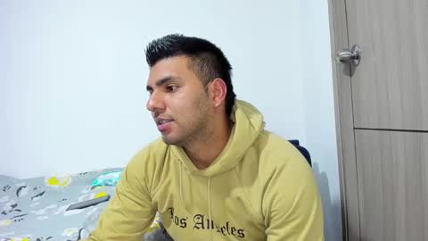 Snapshot of scarletandryan28 chatting on March 2025 07:19:02 AM ScarletandRyan28 online show from March 2025 07:19:02 AM