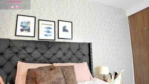 Scarlet online show from March 2026 02:15:01 AM