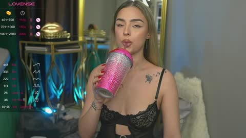 Scarlet online show from January 2025 04:32:01 AM