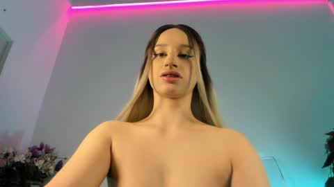 Snapshot of scarletflameee chatting on April 2026 06:31:02 AM Amira online show from April 2026 06:31:02 AM