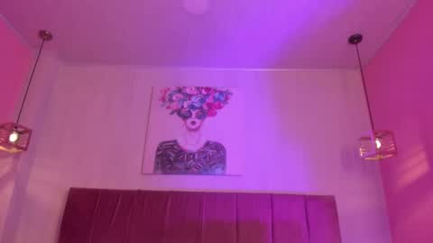 Scarlet  online show from October 2025 10:52:01 PM