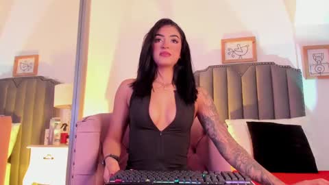              online show from February 2025 11:33:01 AM