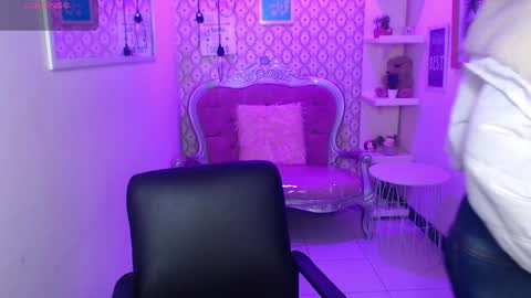 Snapshot of scarleth_bluee chatting on January 2025 03:19:02 AM Scarleth online show from January 2025 03:19:02 AM