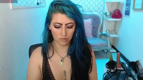 Snapshot of scarleth_bluee chatting on February 2025 06:09:02 AM Scarleth online show from February 2025 06:09:02 AM