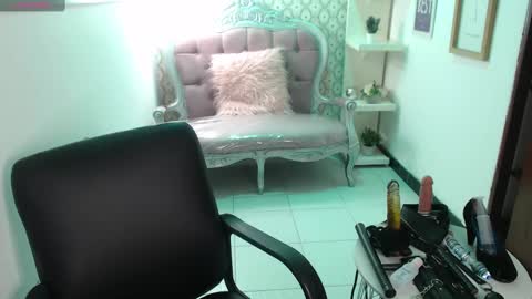 Snapshot of scarleth_bluee chatting on March 2025 09:14:02 AM Scarleth online show from March 2025 09:14:02 AM