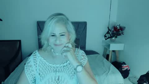 Snapshot of scarlethoot_ chatting on June 2026 05:47:02 PM S C A R L E T online show from June 2026 05:47:02 PM