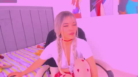 Scarletliz online show from November 2025 02:27:02 PM