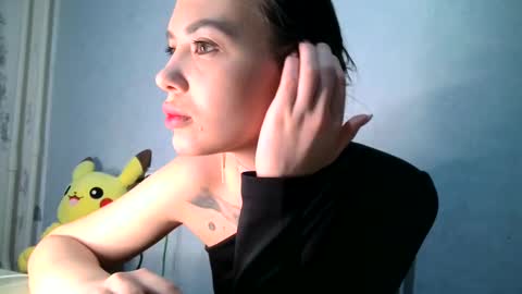 scarletpetal online show from February 2025 11:21:02 AM