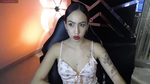 Snapshot of scarlett_buttock chatting on January 2025 12:47:01 PM Scarlett online show from January 2025 12:47:01 PM