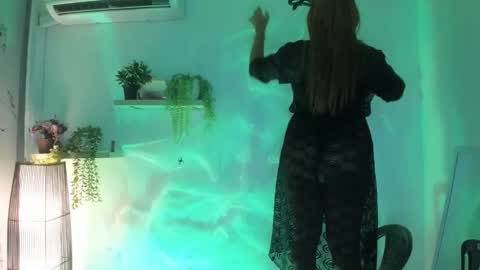 scarlett_enjoy1 online show from October 2025 03:32:01 PM