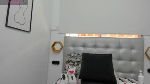 Snapshot of scarlett_fox20 chatting on February 2025 02:43:01 PM scarlett_fox20 online show from February 2025 02:43:01 PM