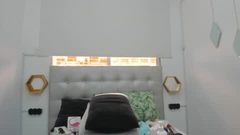 Snapshot of scarlett_fox20 chatting on March 2025 06:00:02 PM scarlett_fox20 online show from March 2025 06:00:02 PM