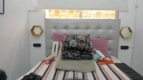 Snapshot of scarlett_fox20 chatting on September 2025 03:23:02 PM scarlett_fox20 online show from September 2025 03:23:02 PM