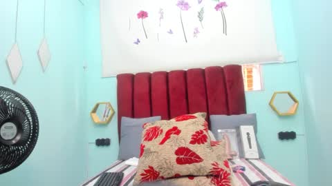 Snapshot of scarlett_fox20 chatting on November 2025 12:16:01 PM scarlett_fox20 online show from November 2025 12:16:01 PM