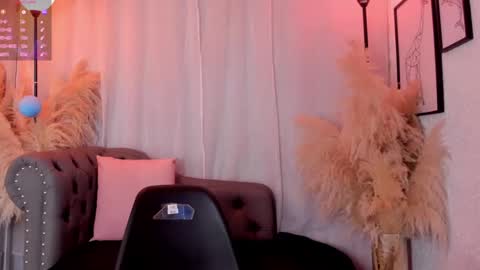 Snapshot of scarlett_johs chatting on September 2025 01:24:02 PM Scarlett Johs online show from September 2025 01:24:02 PM