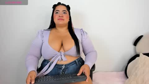 Snapshot of scarlett_lewis2 chatting on March 2026 05:00:02 AM SweetScarlett online show from March 2026 05:00:02 AM
