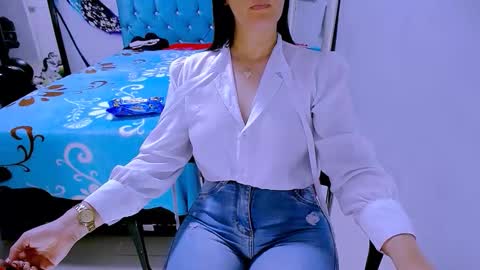 Snapshot of scarlett_sex2 chatting on March 2026 04:12:02 PM scarlet online show from March 2026 04:12:02 PM