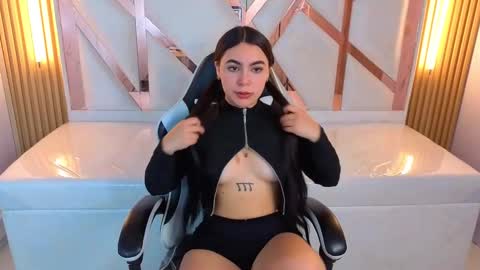 Scarlett online show from September 2025 01:47:02 PM