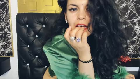 Scarlett online show from December 2024 09:06:01 PM