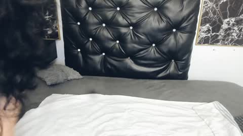 Scarlett online show from January 2025 07:06:01 PM