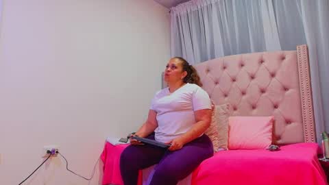 scarlettbooty online show from September 2025 01:07:02 AM