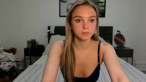 Snapshot of scarletterose_504259 chatting on March 2026 04:23:01 PM Scarlett online show from March 2026 04:23:01 PM