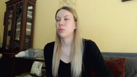 Snapshot of scarlettford chatting on February 2025 04:11:02 PM Scarlett online show from February 2025 04:11:02 PM