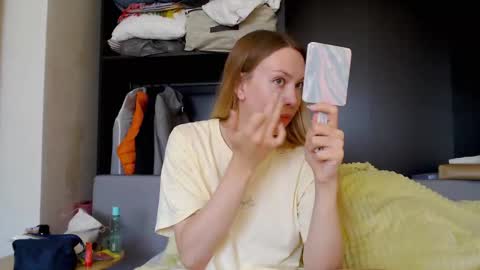 Snapshot of scarlettford chatting on September 2025 11:01:01 AM Scarlett online show from September 2025 11:01:01 AM