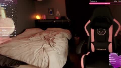 Snapshot of scarlettlovebaby chatting on January 2025 08:40:02 AM Scarlett Your petite pet online show from January 2025 08:40:02 AM