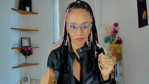 Scarlett online show from January 2025 10:33:01 PM