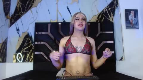 Snapshot of scarlettqueencs chatting on September 2025 02:55:01 AM Scarlett online show from September 2025 02:55:01 AM