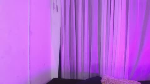 Snapshot of scarlettqueencs chatting on November 2025 04:45:02 AM Scarlett online show from November 2025 04:45:02 AM