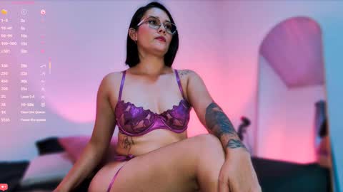 Snapshot of scarlettredsins chatting on March 2026 12:04:01 AM Danna online show from March 2026 12:04:01 AM