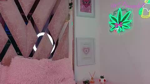 Scarlett  online show from October 2025 04:40:02 PM