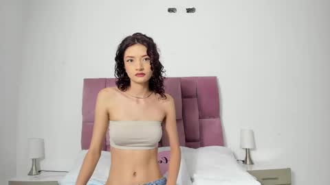 scarlettt_moon online show from January 2025 12:21:01 PM