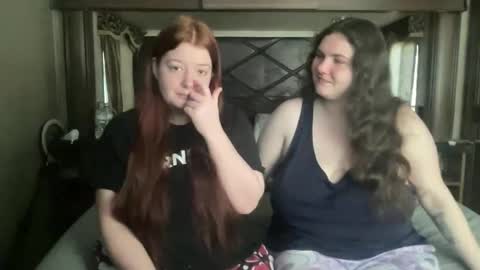 Snapshot of scarletttsinner chatting on February 2026 03:23:02 PM scarletttsinner online show from February 2026 03:23:02 PM