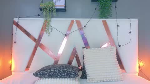 S C A R L E T T  online show from November 2025 07:57:01 PM