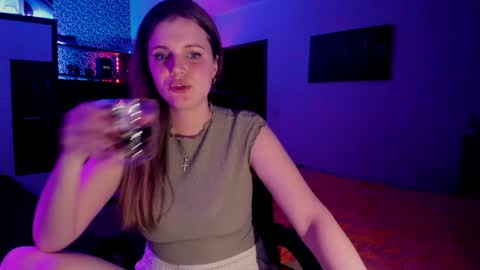 Scarli online show from April 2026 08:31:01 PM