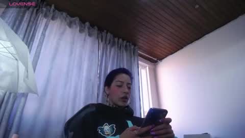 Snapshot of scarllett_bdsm chatting on May 2026 12:43:02 PM Scarllett online show from May 2026 12:43:02 PM