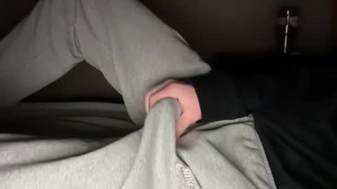 Snapshot of scb894682 chatting on March 2026 06:19:01 AM Skinny College Boy online show from March 2026 06:19:01 AM