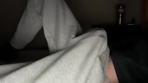 Snapshot of scb894682 chatting on March 2026 05:55:02 AM Skinny College Boy online show from March 2026 05:55:02 AM