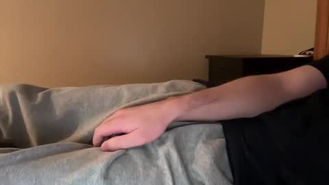 Snapshot of scb894682 chatting on March 2026 04:44:01 PM Skinny College Boy online show from March 2026 04:44:01 PM