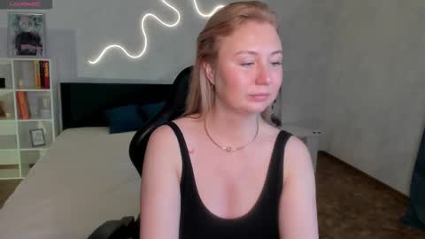 Snapshot of scent__of_woman chatting on October 2025 01:50:01 AM Samanta online show from October 2025 01:50:01 AM