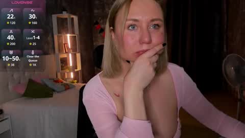 Snapshot of scent__of_woman chatting on November 2025 01:31:01 AM Samanta online show from November 2025 01:31:01 AM