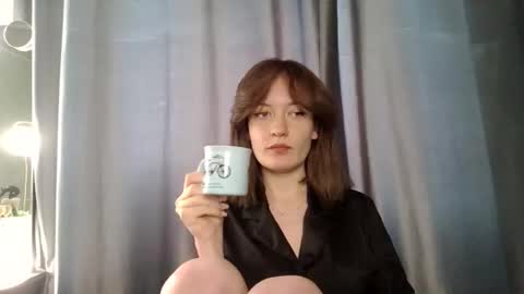 Snapshot of scented_elsa chatting on November 2025 11:53:02 AM Elsa online show from November 2025 11:53:02 AM